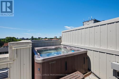Sunset Hot Tub soaks - 805 Kingsmere Avenue, Ottawa, ON - Outdoor