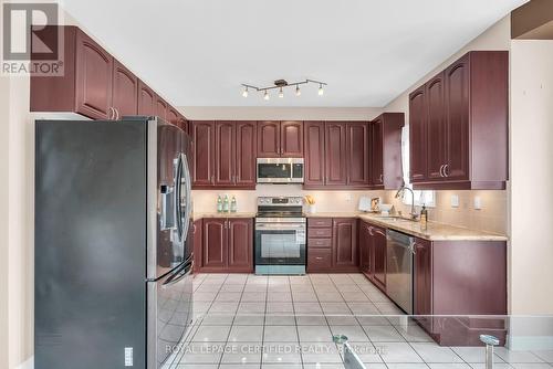 5160 Misty Pine Crescent, Mississauga, ON - Indoor Photo Showing Kitchen