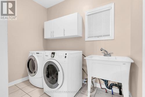 5160 Misty Pine Crescent, Mississauga, ON - Indoor Photo Showing Laundry Room