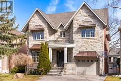 110 JOICEY BOULEVARD Toronto, ON M5M 2T6