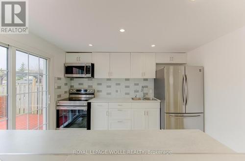 51 Camrose Court, Kitchener, ON - Indoor Photo Showing Kitchen