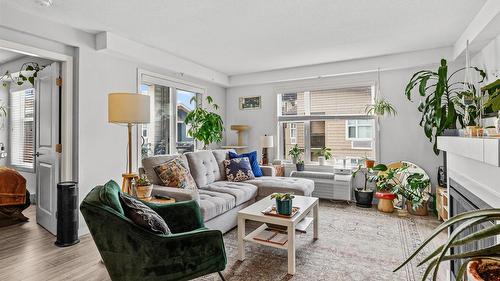 403-539 Yates Road  Kelowna, BC V1V 2T8