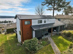 241 Alder St SOUTHCampbell River, BC V9W 2M9