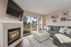 302-9945 Fifth St Sidney, BC V8L 5L8