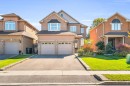 21 Bushberry Road, Brampton, ON  - Outdoor With Facade 