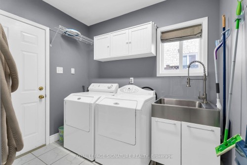 21 Bushberry Road, Brampton, ON - Indoor Photo Showing Laundry Room