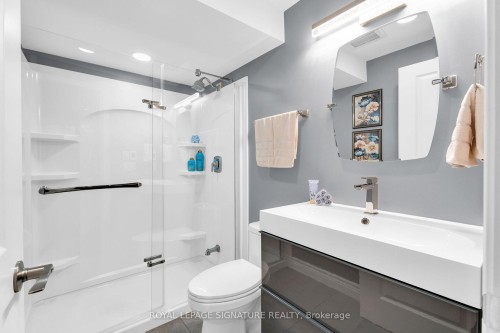 21 Bushberry Road, Brampton, ON - Indoor Photo Showing Bathroom