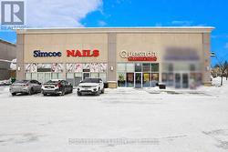 642 YONGE STREET Barrie, ON L4N 4E6