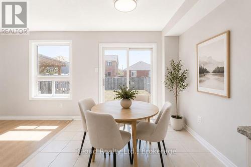 3956 Manatee Way, Mississauga, ON - Indoor Photo Showing Dining Room