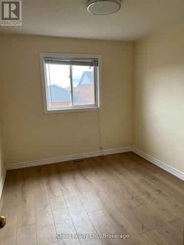 3956 Manatee Way, Mississauga, ON - Indoor Photo Showing Other Room