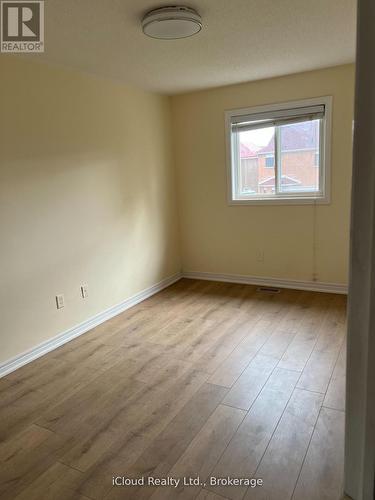 3956 Manatee Way, Mississauga, ON - Indoor Photo Showing Other Room