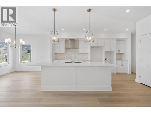 Kitchen - 442 Arrowleaf Rise, Coldstream, BC - Indoor Photo Showing Kitchen With Upgraded Kitchen