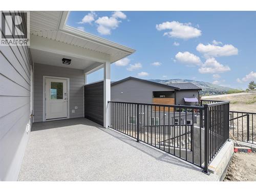 442 Arrowleaf Rise, Coldstream, BC - Outdoor With Exterior