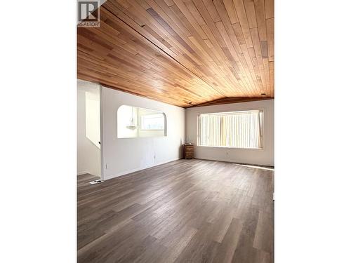 5 Munro Crescent, Mackenzie, BC - Indoor Photo Showing Other Room