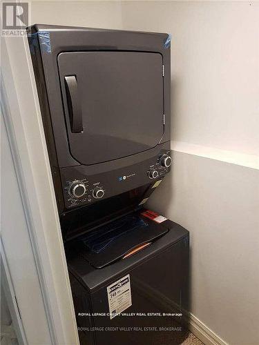 24 Sutter Avenue, Brampton, ON - Indoor Photo Showing Laundry Room