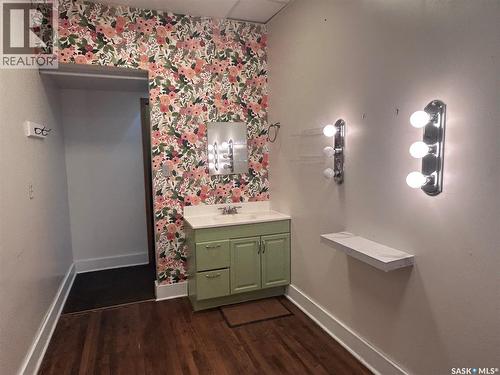 935 4Th Street, Estevan, SK - Indoor Photo Showing Other Room