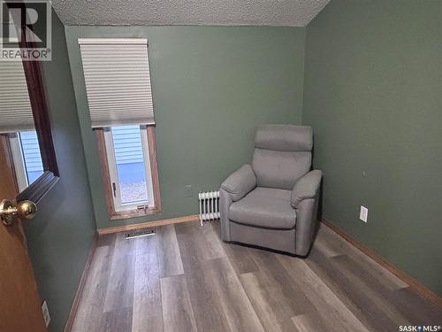 935 4Th Street, Estevan, SK - Indoor Photo Showing Other Room
