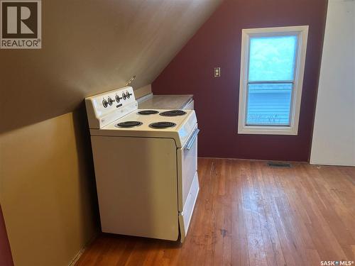 935 4Th Street, Estevan, SK - Indoor Photo Showing Laundry Room