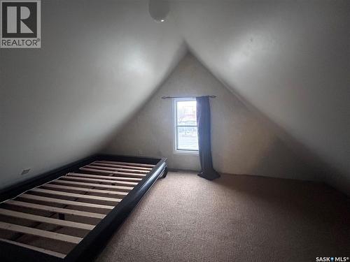 935 4Th Street, Estevan, SK - Indoor Photo Showing Other Room