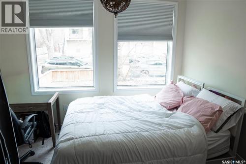 2128 Osler Street, Regina, SK - Indoor Photo Showing Bedroom