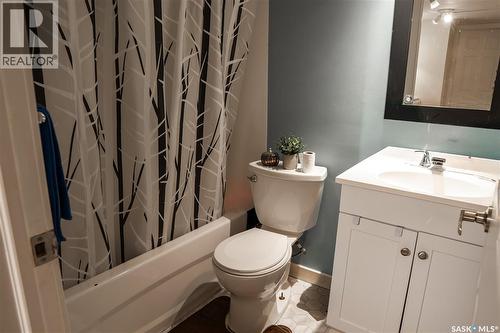 2128 Osler Street, Regina, SK - Indoor Photo Showing Bathroom