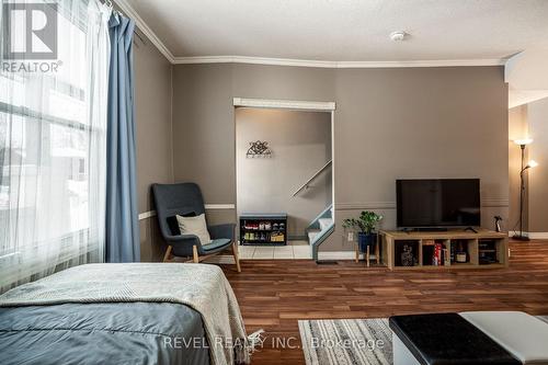51 Tisdale Street N, Hamilton, ON - Indoor Photo Showing Bedroom