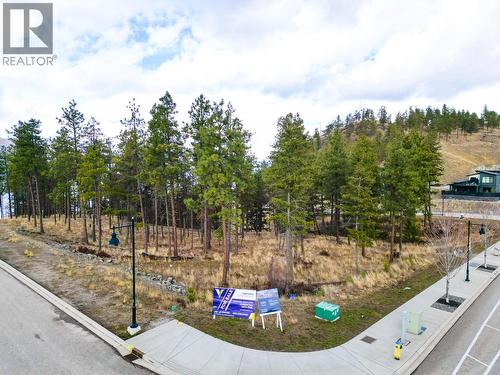 1810 Hilltop Crescent, Kelowna, BC 
