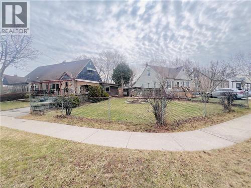 56 Eastvale Place, Hamilton, ON - Outdoor