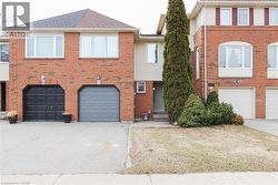 1114 LINDSAY Drive Oakville, ON L6N 3B4