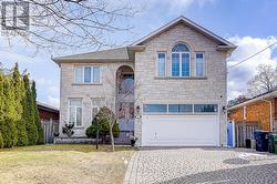 17 AVERILL CRESCENT Toronto, ON M2M 2A8