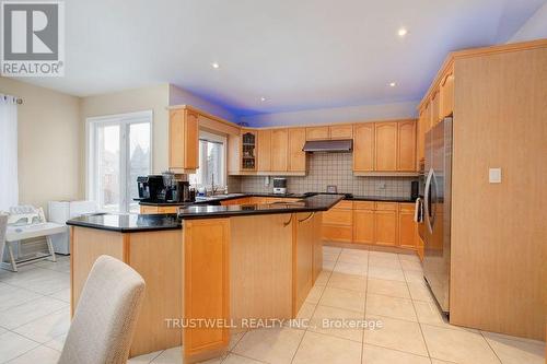 8 Ridgley Court, Richmond Hill, ON - Indoor Photo Showing Kitchen