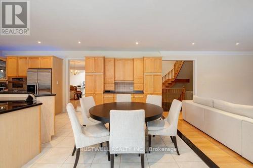 8 Ridgley Court, Richmond Hill, ON - Indoor
