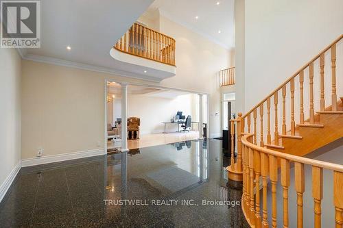 8 Ridgley Court, Richmond Hill, ON - Indoor Photo Showing Other Room