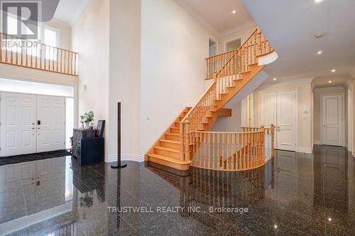 8 Ridgley Court, Richmond Hill, ON - Indoor Photo Showing Other Room