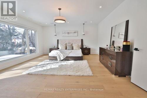 1438 Garnet Avenue, Mississauga, ON - Indoor Photo Showing Bedroom