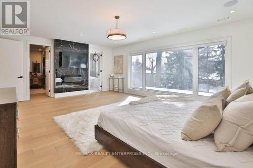 1438 Garnet Avenue, Mississauga, ON - Indoor Photo Showing Bedroom