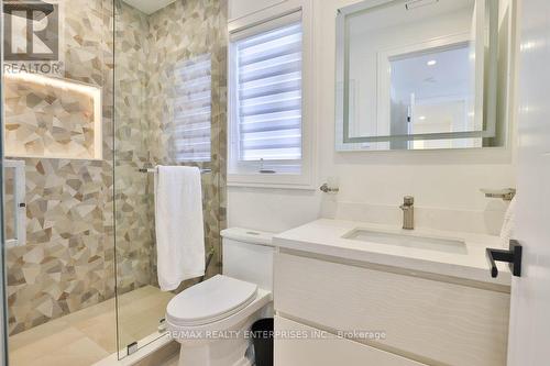 1438 Garnet Avenue, Mississauga, ON - Indoor Photo Showing Bathroom
