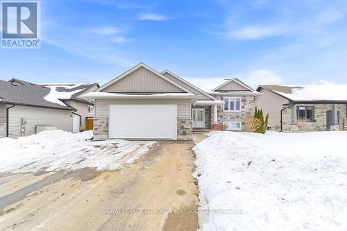 21 LIAM STREET  Petawawa, ON K8H 0G7
