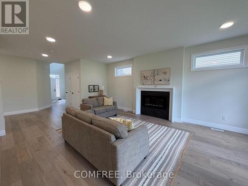25-35 Old Course Road, St. Thomas, ON 