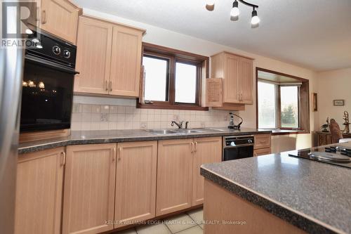 3400 Cedar Springs Road, Burlington, ON - Indoor Photo Showing Kitchen With Double Sink