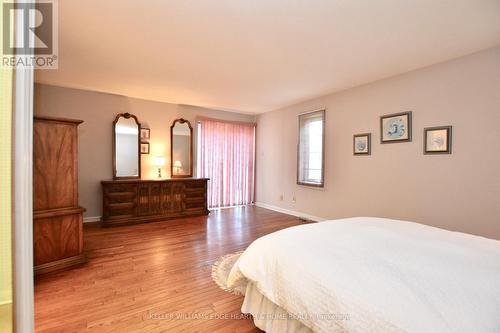 3400 Cedar Springs Road, Burlington, ON - Indoor Photo Showing Bedroom