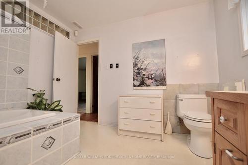 3400 Cedar Springs Road, Burlington, ON - Indoor Photo Showing Bathroom