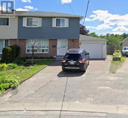 15B London CRES  Elliot Lake, ON P5A 2P7