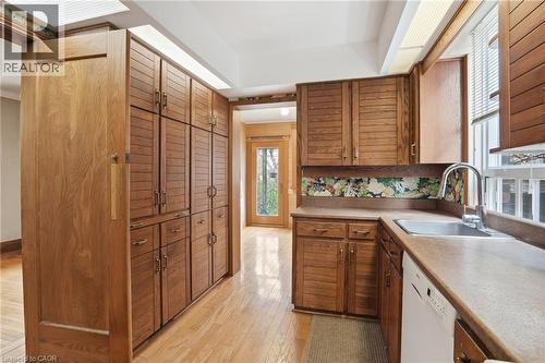 88 Cline Avenue N, Hamilton, ON - Indoor Photo Showing Kitchen