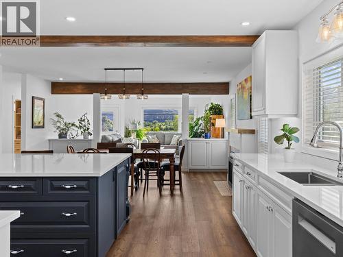 7207 Tucelnuit Drive, Oliver, BC - Indoor Photo Showing Kitchen With Upgraded Kitchen