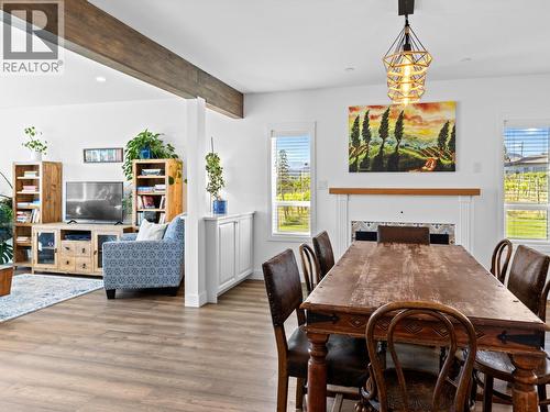 7207 Tucelnuit Drive, Oliver, BC - Indoor Photo Showing Dining Room