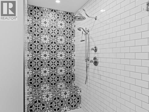 7207 Tucelnuit Drive, Oliver, BC - Indoor Photo Showing Bathroom
