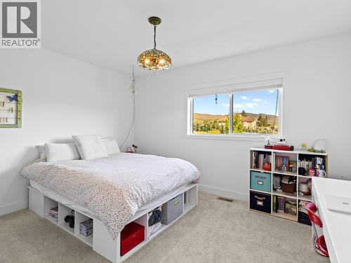 7207 Tucelnuit Drive, Oliver, BC - Indoor Photo Showing Bedroom