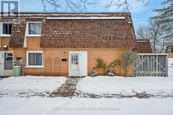 64 - 120 COUNTRY CLUB DRIVE Guelph (Victoria North), ON N1E 3K7