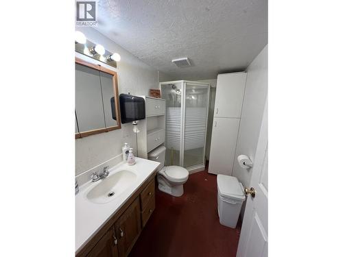 4 Reserve Road, Fort Nelson, BC - Indoor Photo Showing Bathroom